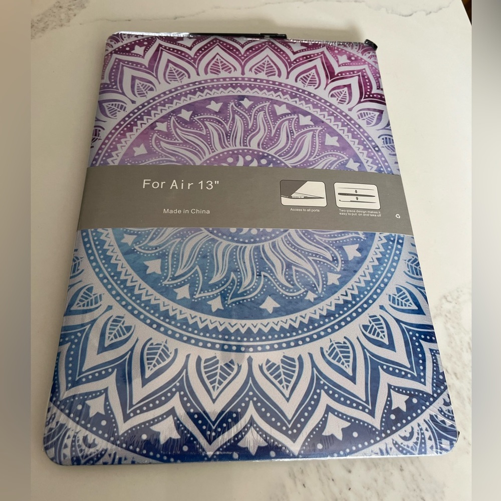 NWOT hard shell case for MacBook Air 13.